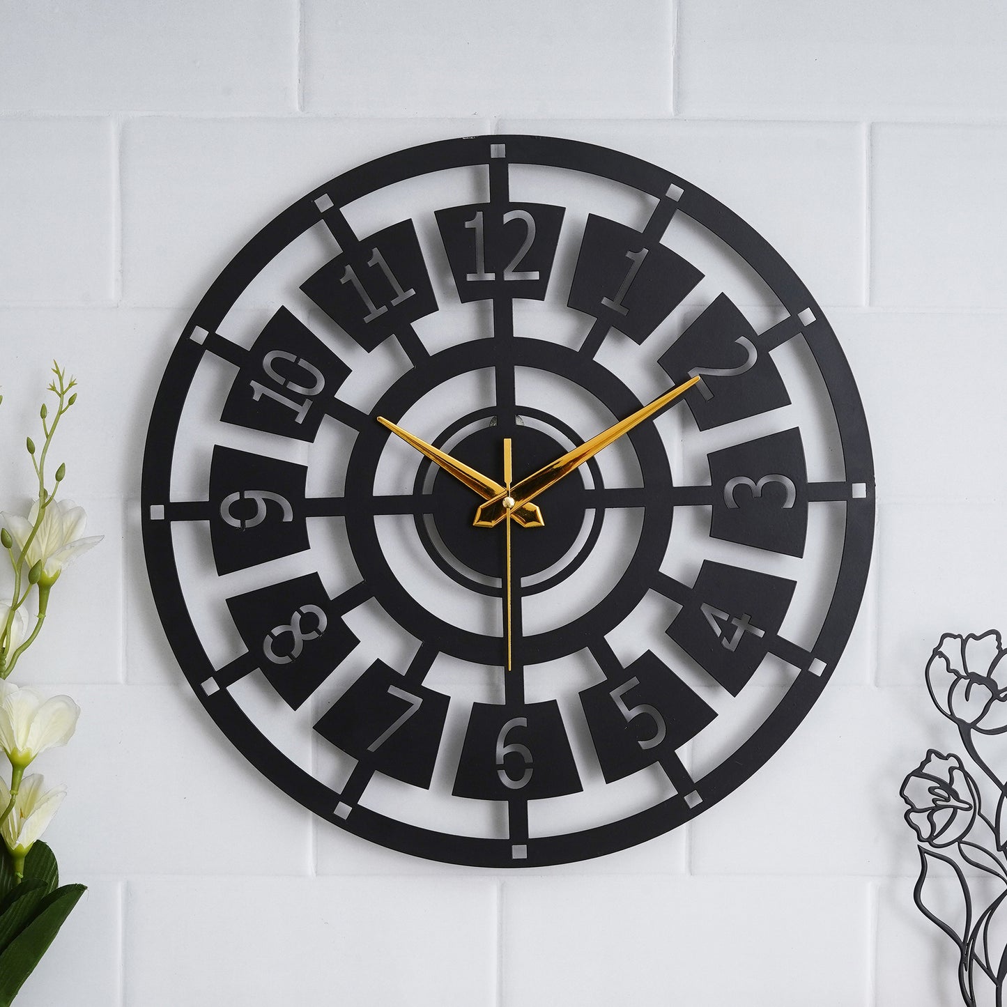 PrimPix Modern Black Metal Wall Clock – Silent, Minimalist Design with Golden Hands for Home & Office Decor (30cm)